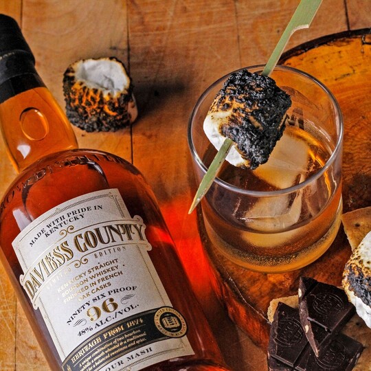 Daviess County French Oak Cask Finish Kentucky Straight Bourbon Whiskey
