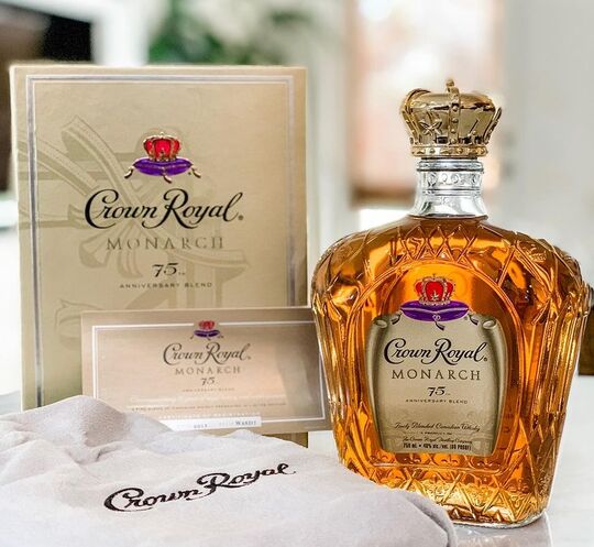 Crown Royal Monarch 75th Anniversary Blend Finely Blended Canadian Whisky