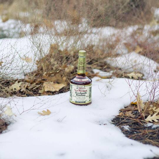 Old Rip Van Winkle Handmade 107 Proof 10 Year Old Bourbon Older Style Squat Bottling