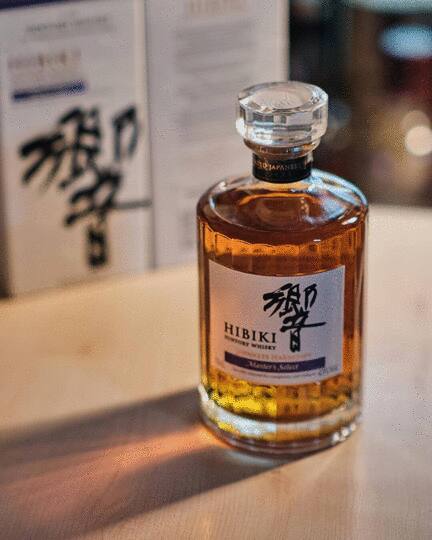 Suntory Hibiki Japanese Harmony Masters Select Blended Whisky