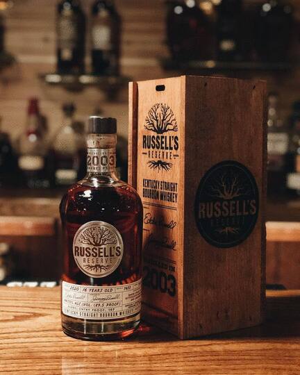 Wild Turkey Russells Reserve 16 Year Old Kentucky Straight Bourbon