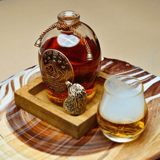 Lusty Claw Selected Kentucky Straight Bourbon Whiskey