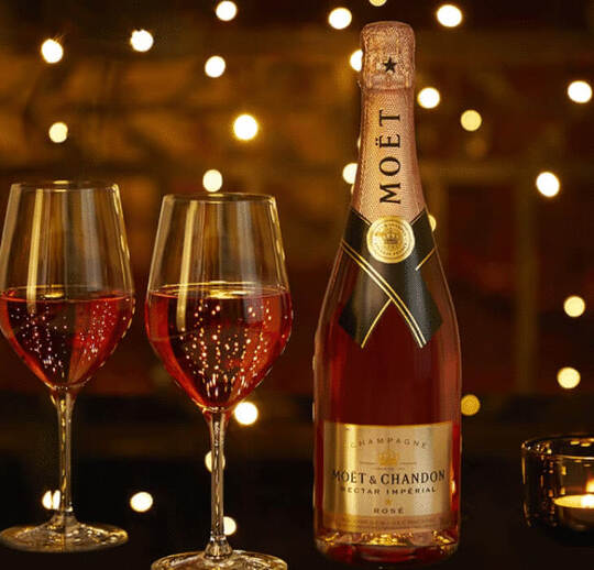 Moet Chandon Nectar Imperial Rose Champagne