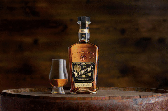 Yellowstone 2023 Limited Edition Finished In Casks Tokaji Kentucky Straight Bourbon Whiskey